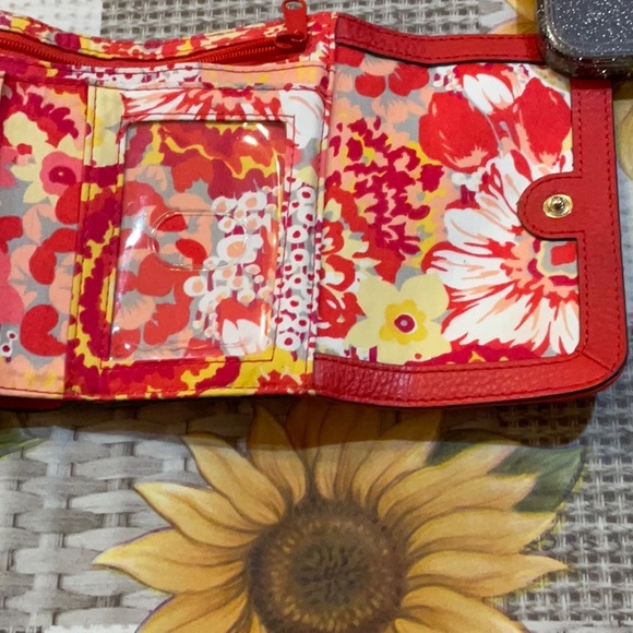 Vera Bradley red wallet with floral lining, good condition. - Picture 5 of 9